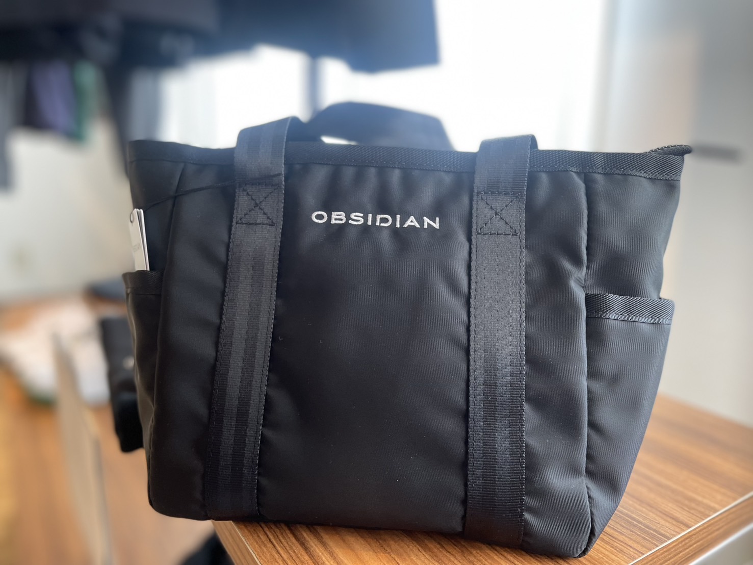 OBSIDIAN】ODU25FG079 ROUND TOTE/F/BLACK